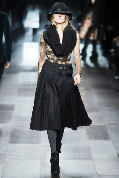 Look 46